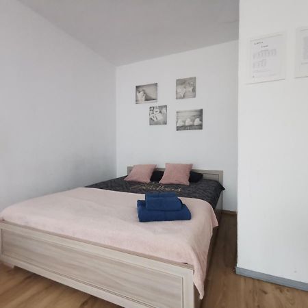 Kawalerka Z Balkonem 27 Apartment Czestochowa Ngoại thất bức ảnh