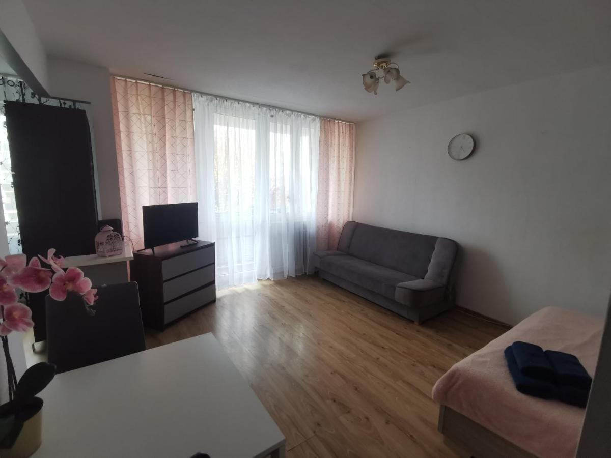 Kawalerka Z Balkonem 27 Apartment Czestochowa Ngoại thất bức ảnh